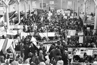 KEI in de jaren 1970: Informatiemarkt in de Korenbeurs